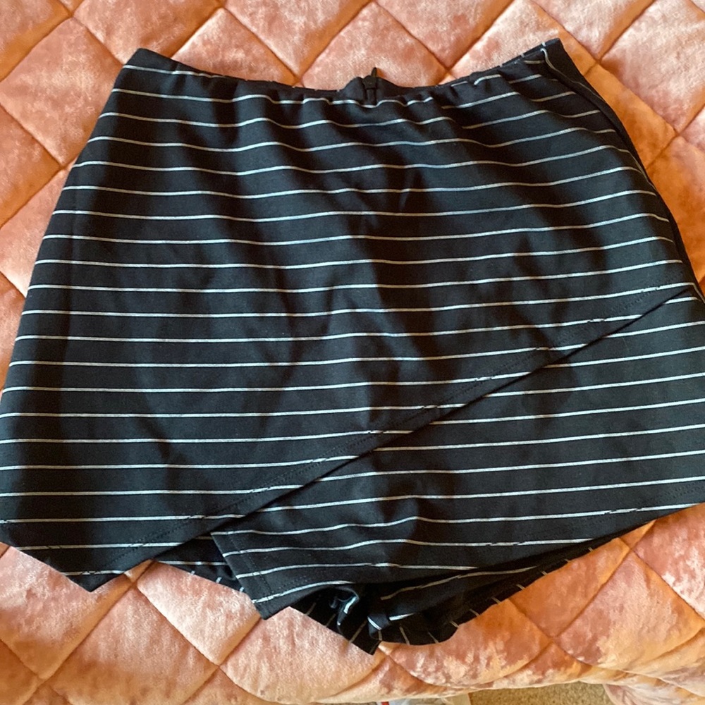 Lulu’s skort, never worn, size small